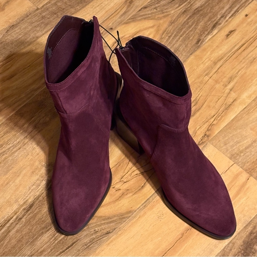 Vince Camuto Kortimy Suede Boots 9W | Water-Repellent Mid Shaft Syrah - Picture 2 of 8
